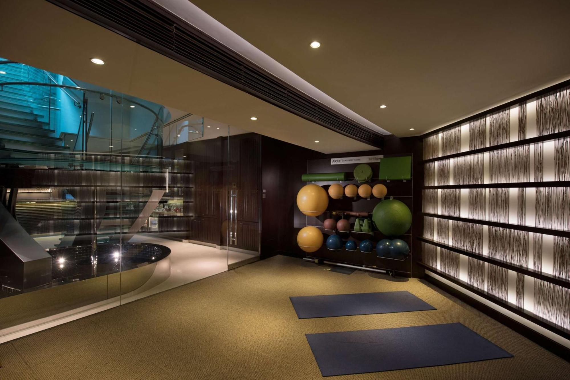Conrad Hotel 5*