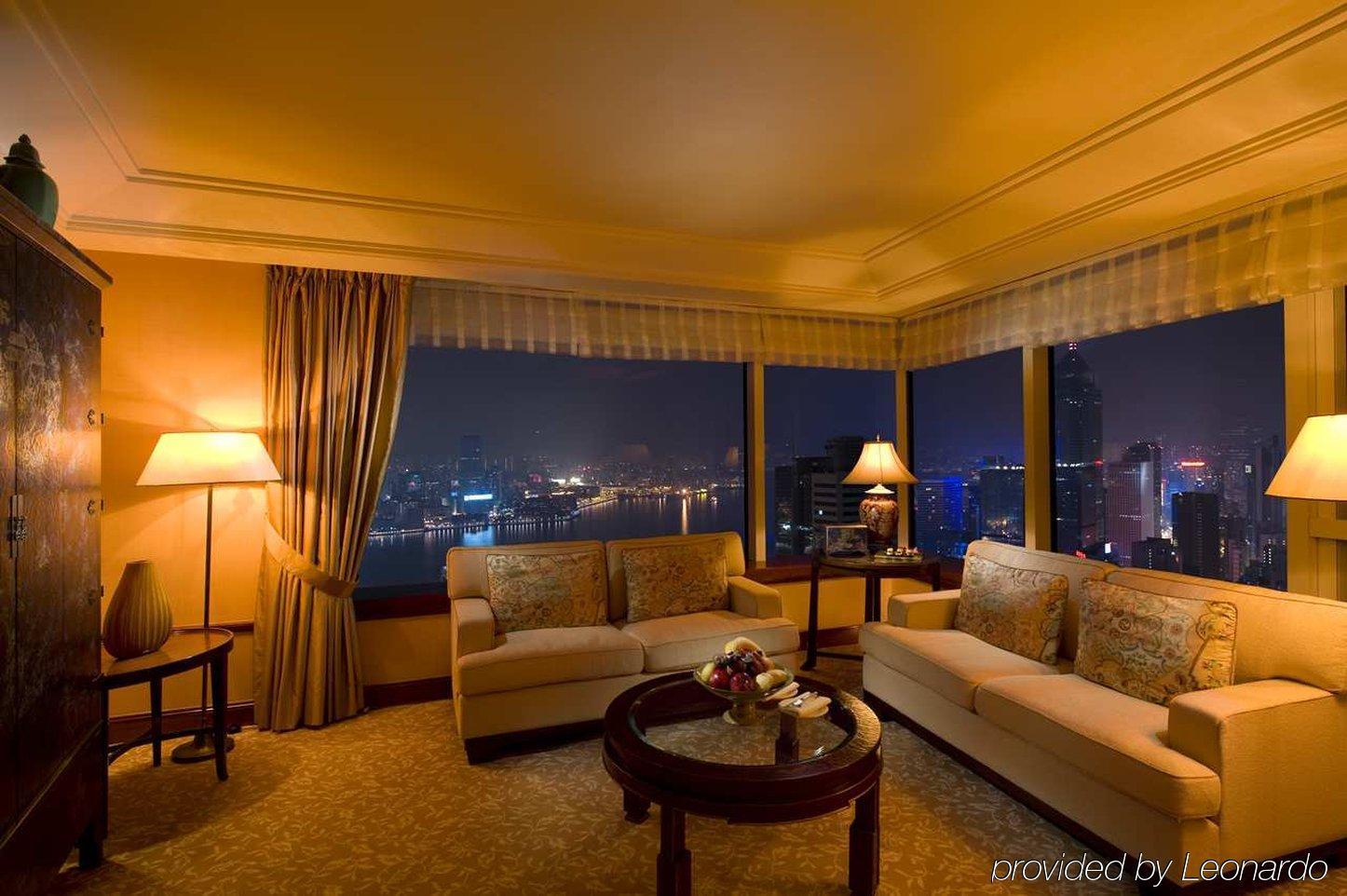 Conrad 5*